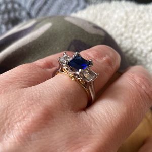 Stunning ring with amazing details💙🩵
